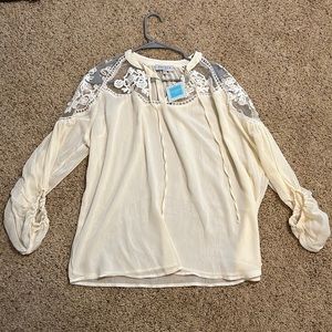 White boho top size S/M